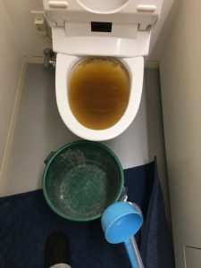 京都市　中京区　ホテルのトイレ詰まりです