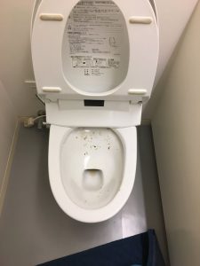 京都市　中京区　ホテルのトイレ詰まりです