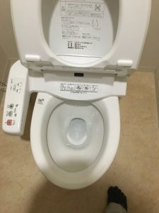 大阪府　東大阪市　マンションのトイレ詰まりです