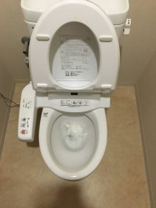 大阪府　東大阪市　マンションのトイレ詰まりです