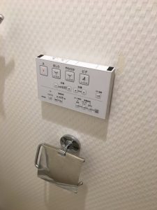 大阪市鶴見区　トイレ交換はこんな感じでやってます