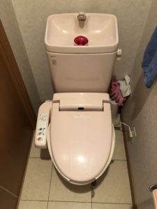 吹田市　トイレの交換工事です。TOTO　一体型トイレ