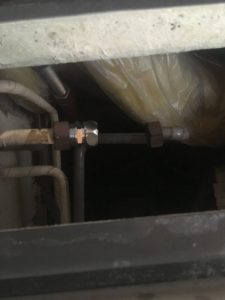 吹田市　千里山西　浴槽デッキ水栓の水が止まらなくなった。　蛇口の止水作業