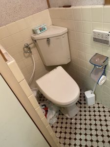 大阪市　旭区　トイレの水漏れ　洗浄管の修理