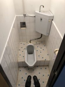 豊中市　和式から洋式に工事　トイレの工事