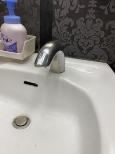 守口市　手洗い器自動水栓故障　アクアオート　TENA40　TOTO