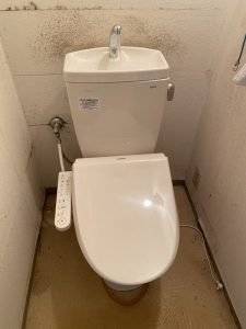 京都市　西京区　マンションのトイレの交換　壁排水