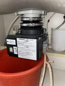 豊中市　ディスポーザー水漏れ　排水栓に交換