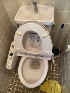 京都市　左京区　トイレにハンドタオル？？　トイレ詰まり