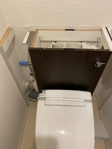 茨木市　トイレにスプレーの蓋が・・・。　トイレ詰まり除去