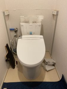 茨木市　トイレにスプレーの蓋が・・・。　トイレ詰まり除去