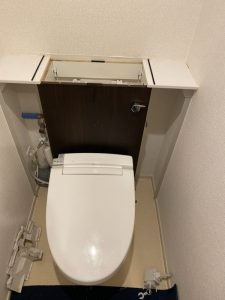 茨木市　トイレにスプレーの蓋が・・・。　トイレ詰まり除去