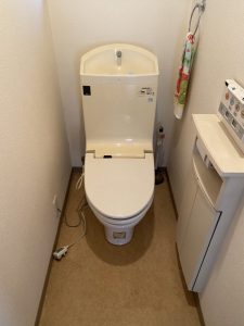 豊中市　トイレの交換工事　一体型トイレ