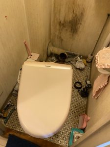 尼崎市　トイレタンク水漏れ　SH371BA　タンク内部部品交換