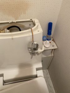 枚方市　一体型トイレのレバー故障　自動から手動に