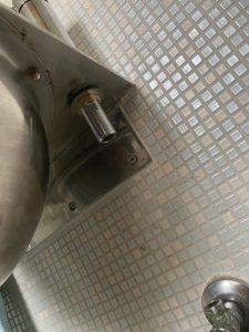 西宮市　トイレ手洗い蛇口水漏れ　蛇口交換