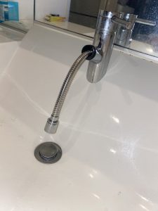 高槻市　洗面シャワーホース交換　パナソニック　ワンホールタイプ