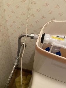 高槻市　ナショナルトイレ水漏れ　ボールタップ故障