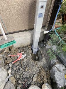 豊中市　外の蛇口の水漏れ　水栓柱　水道管水漏れ