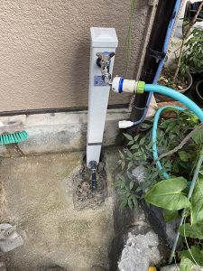 豊中市　外の蛇口の水漏れ　水栓柱　水道管水漏れ