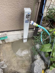 豊中市　外の蛇口の水漏れ　水栓柱　水道管水漏れ