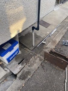 東大阪市　台所蛇口水漏れ　単水栓　分岐水栓　給水管破損
