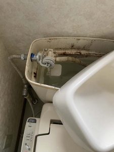 茨木市　ナショナルトイレタンク故障　トイレ水漏れ