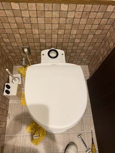 吹田市　トイレ詰まり除去　トイレ脱着　トイレットペーパーの詰まり