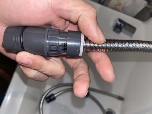 吹田市　ナショナル洗面蛇口修理　シャワーホース水漏れ　シャワーホース交換