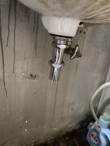 大阪市　西区　洗面手洗い器排水交換　排水トラップ