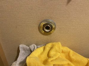 枚方市　洗濯蛇口水漏れ　蛇口交換　洗濯専用水栓