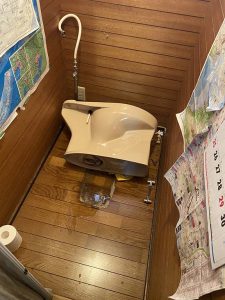 枚方市　トイレ流れが悪い　トイレ脱着調査　尿石