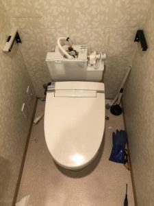 守口市　トイレ詰まり　システムトイレ　トイレ取り外し　排水ソケット