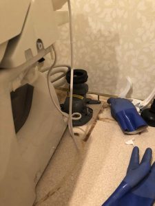 守口市　トイレ詰まり　システムトイレ　トイレ取り外し　排水ソケット