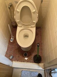 東大阪市　トイレ詰まり除去　下水管詰まり　高圧洗浄作業