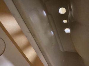 西宮市　洗面蛇口水漏れ　シングルレバー　2ホールタイプ　ポタポタ