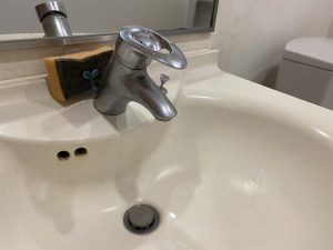 枚方市　洗面蛇口水漏れ　カートリッジ交換　TOTO