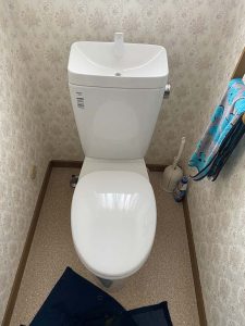 枚方市　トイレ交換　カスカディーナ　ＩＮＡＸ　サイフォン折れてる