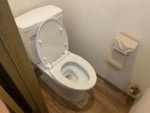 西宮市　トイレタンク故障　ＴＯＴＯ　リモデルトイレ取り付け　便器交換