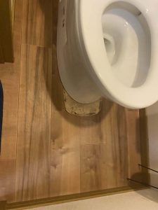 西宮市　トイレタンク故障　ＴＯＴＯ　リモデルトイレ取り付け　便器交換