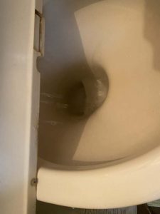 西宮市　トイレ水漏れ　トイレの床に水　ウォシュレット水漏れ