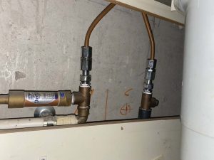 箕面市　台所蛇口水漏れ　ポタポタ　水漏れ修理　蛇口交換　ワンホールシングルレバー