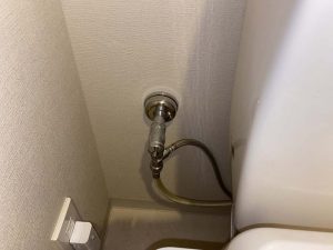 大阪市　トイレ水漏れ　床に水漏れしている　ウォシュレット水漏れ