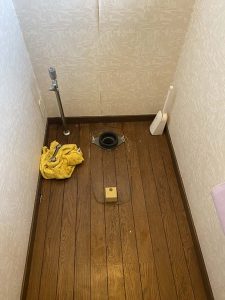 豊中市　トイレ交換　一体型トイレ取り付け　ZJ　便器交換