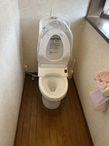 豊中市　トイレ交換　一体型トイレ取り付け　ZJ　便器交換