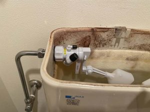 大阪市　トイレ水漏れ　オーバーフロー　ボールタップ　水漏れ修理