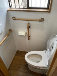 枚方市　トイレの壁がめくれてくる？　トイレの壁補修　湿気対策