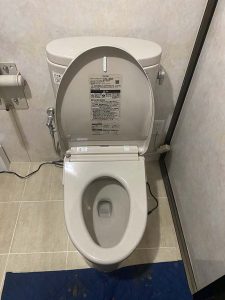 豊中市　トイレ詰まり　トイレに物を落としてしまった　便器取り外し