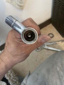 枚方市　TOTO　TLC11C１　開閉弁交換　手洗い単水栓　トイレ手洗い