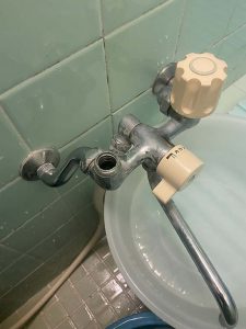 寝屋川市　お風呂の蛇口の水が止まらない　水漏れ修理　スピンドル　ケレップ　パッキン